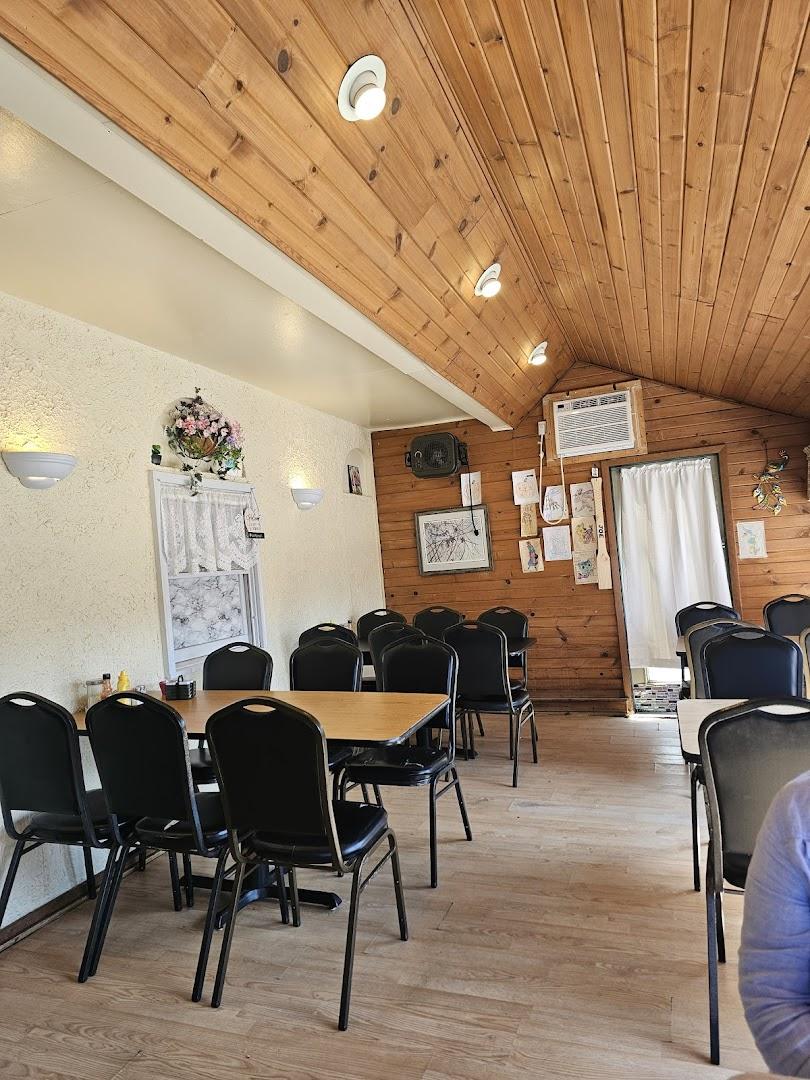 Aunt Ginny's Cafe